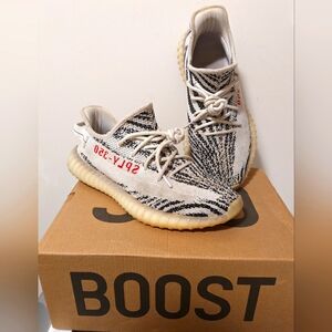 Authentic Yeezy Boost 350 V2 Zebra sz 11 Used